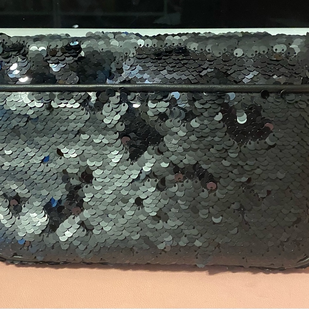 MARC JACOBS The Small J Marc Shoulder Bag in Sequins - Picture 5 of 8